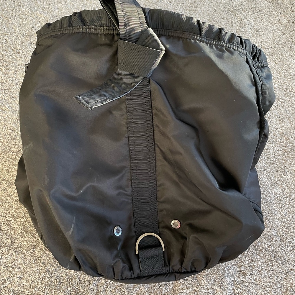 Lululemon circle duffel bag